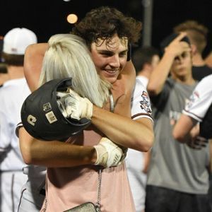 Meet your Posher, Lora